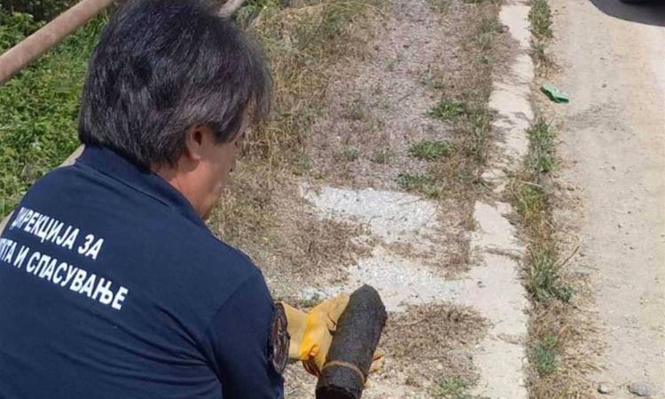 ДЗС: Неексплодирана граната со калибар 75mm извлечена од под вода во Црна Река кај с. Радобор
