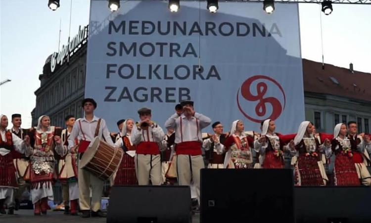Македонскиот КИЦ во Загреб доби благодарница од најпрестижната фолклорна манифестација во Хрватска