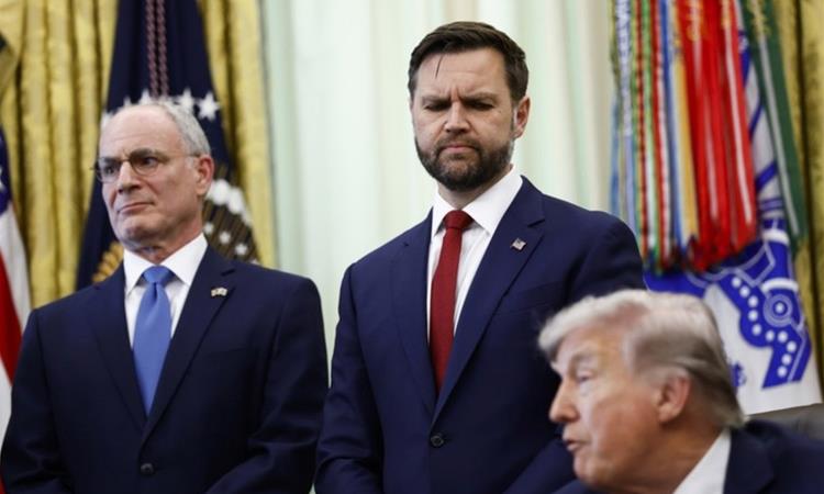 CNN: Венс и шефот на армијата го рпедупредија Трамп на опасност од ескалација на војната со Иран