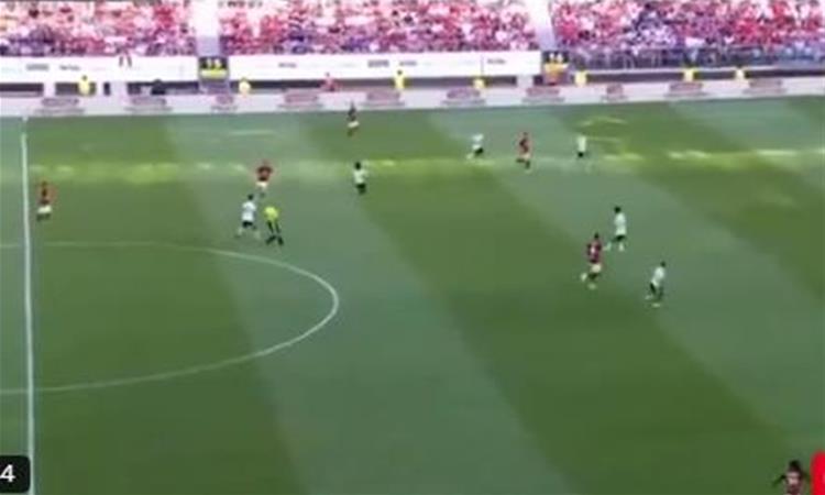 Видео: Овации за Лука Модриќ на контролката меѓу Милан и Манчестер Јунајтед