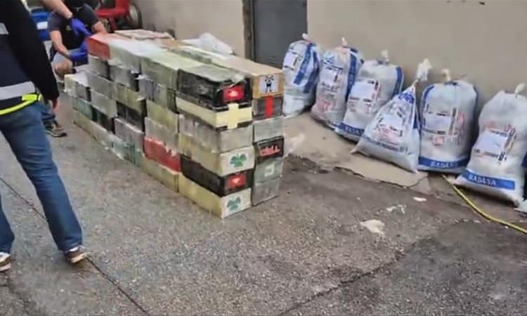 Огромна заплена на кокаин во Шпанија, уапсен Хрват