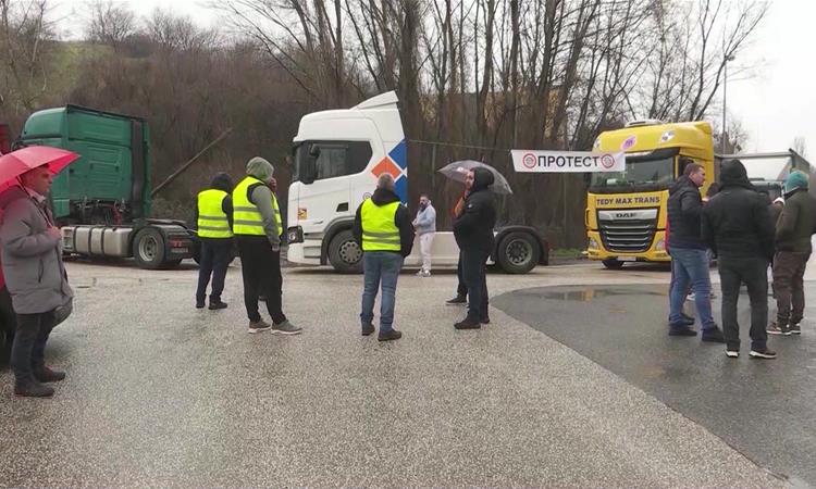 Транспортерите следниот понеделник излегуваат на протест пред делегацијата на ЕУ во Скопје
