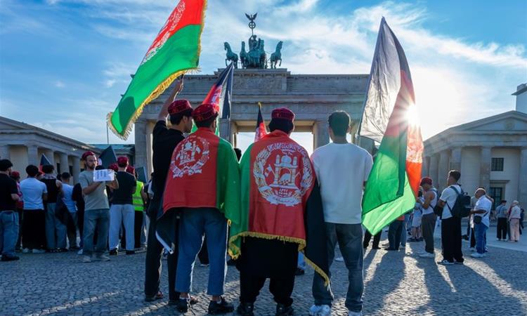 Германија депортира 23 Авганистанци, осудени за криминал и силувања 