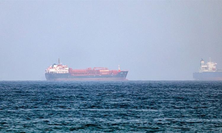 Паѓаат цените на нафтата- се зголемува надежта за отворање на Ормутскиот теснец 
