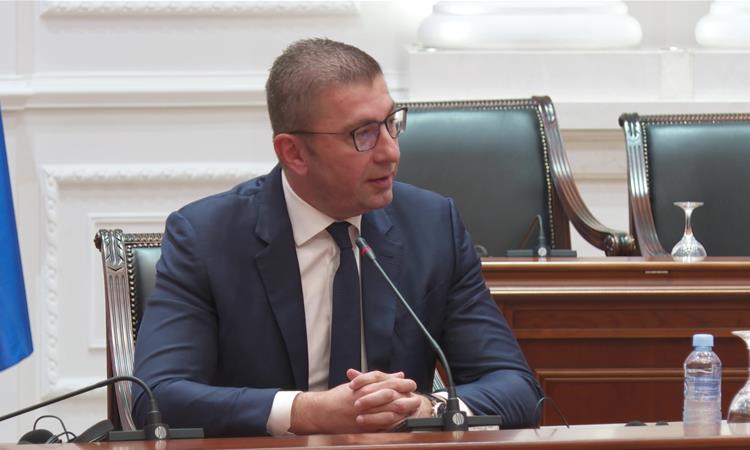 Владата преговара со неколку компании за изградба на дата-центри во Македонија, вели Мицкоски 