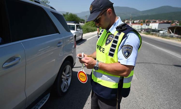 Лишени од слобода возачи од Холандија и Србија, на автопатот А- 1 возеле со двојно поголема брзина од дозволената