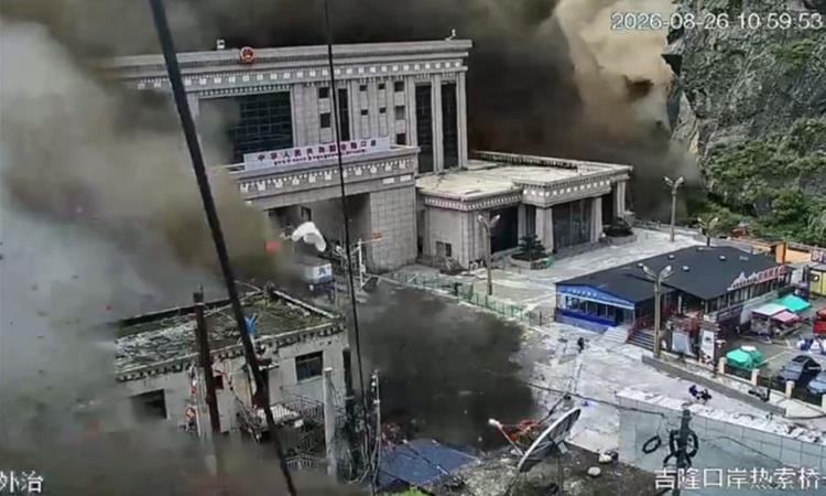 Кина забрани објавување на оваа снимка од катастрофата, а веќе го обиколи светот (ВИДЕО)