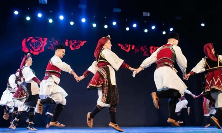 Ансамбл Студио Фолклор ја претставува Македонија во Бразил, гласајте за поддршка на нашите играорци 