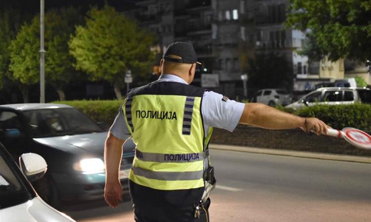 Уапсени се 17 возачи, 12 од нив возеле без дозвола 
