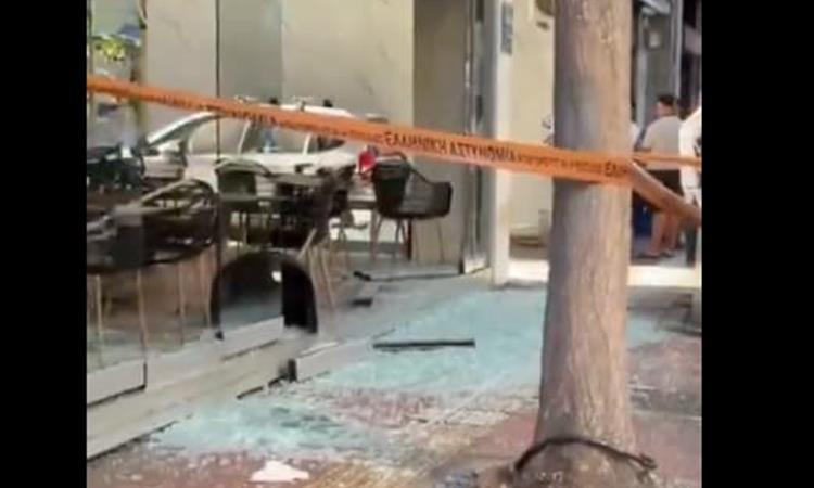 Два бомбашки напади во центарот на Атина (ВИДЕО)
