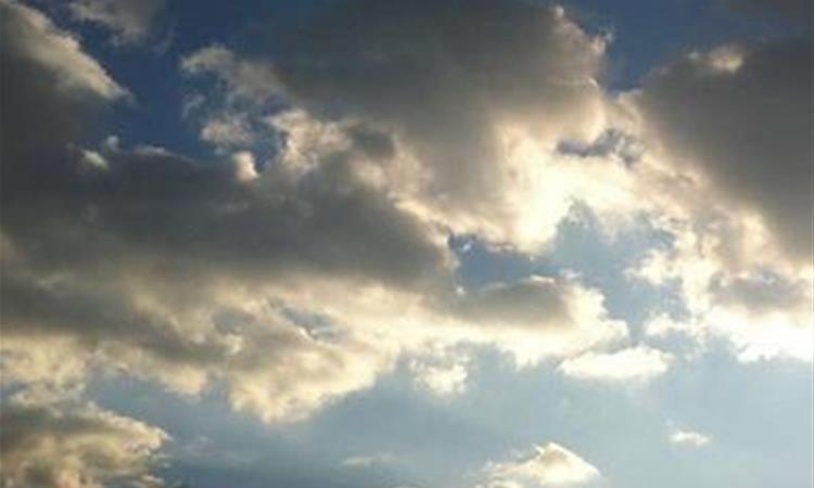 Утре сончево време со попладневни врнежи од дожд и засилен ветер 