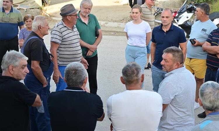 Филипче од Тремник: Власта има 5,5 милиони евра за Дејвид Гета, за лозарите нема пари
