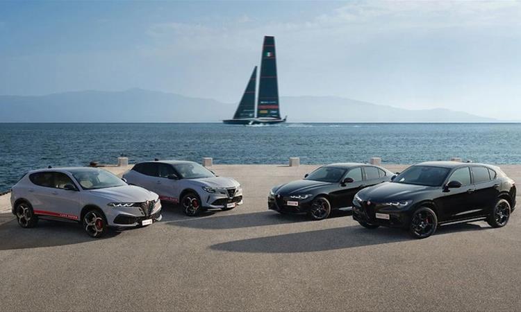 Алфа Ромео со посебна колекција- сите модели добиваат детали "Luna Rossa" (ФОТО)