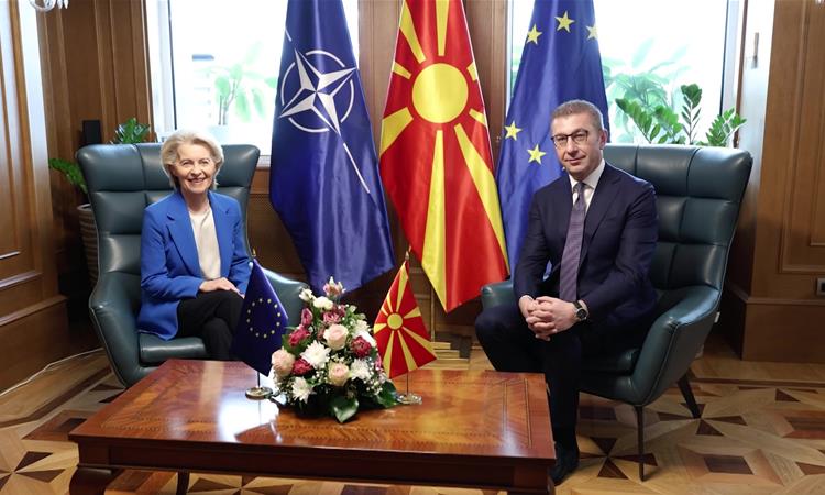 Лајен предложи средба на министрите за надворешни на Македонија и Бугарија во Софија следната недела