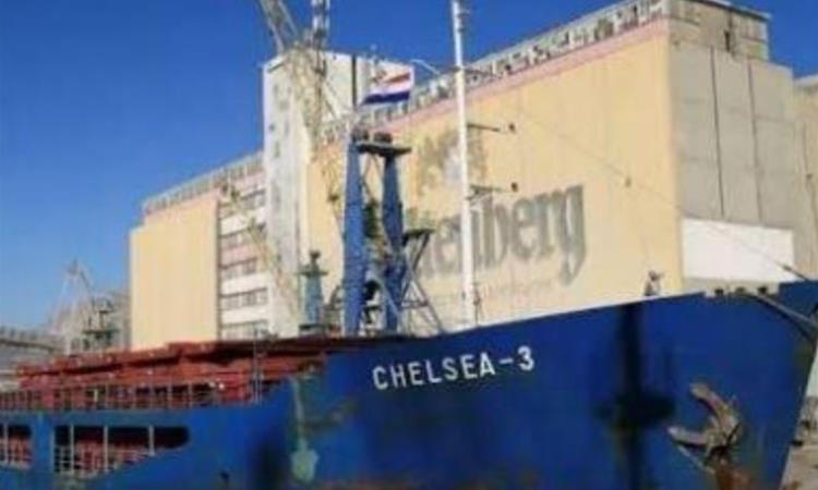 Два товарни брода погодени од дронови во близина на бугарскиот брег