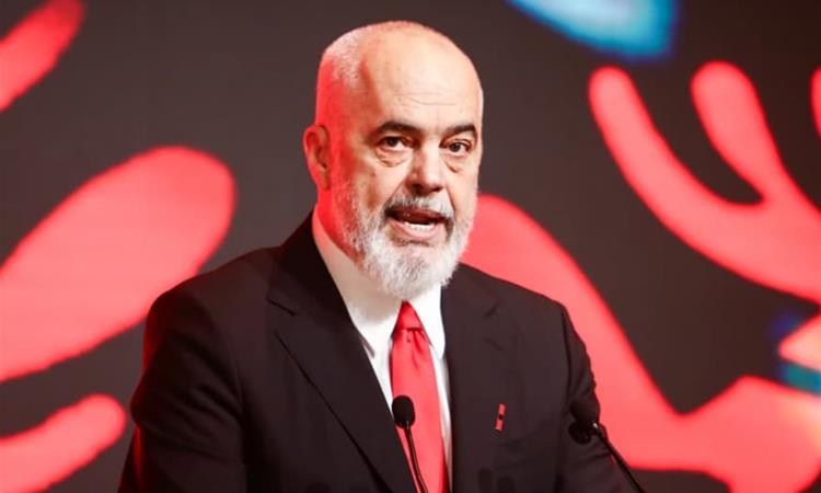 Еди Рама се огласи прв пат од почетокот на насилните протести во Албанија: Нема да поднесам оставка (ВИДЕО)