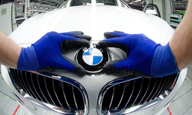„BMW“ им нуди на вработените над 650.000 евра за да си заминат, интересот е преголем