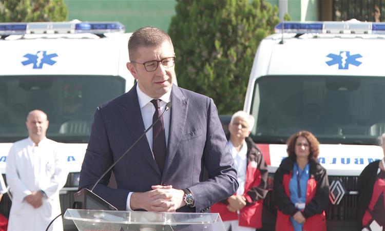 Мицкоски нема дилема: Усмениот дел од правосудниот испит останува да биде на македонски јазик  