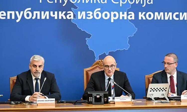 До 12 часот гласале 35,1 процент од гласачите во Србија 