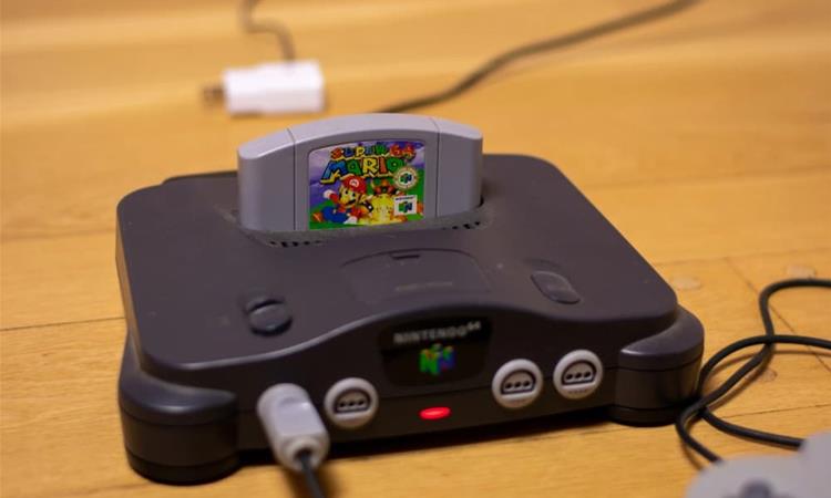 Разрешена мистерија стара 30 години: Еве што пишува на познатата плоча во „Super Mario 64“ (ВИДЕО)