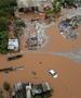 Бразил е погоден од најголемите поплави во последните 80 години- најмалку 37 загинати (ВИДЕО)