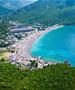 Мала црногорска плажа со тиркизно море скриена од погледите (видео)