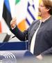 Вајц до бугарска новинарка: Треба да се информирате и малку да промислите за тоа што го зборувате
