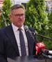 Заменик-министерот Ристески дел од владината делегација на чествувањето на загинатите бранители пред комплексот „Карпалак“ во Прилеп