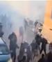 Хаос во Верона: Хулигани се тепаат по улиците на градот (ВИДЕО)