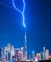 Молња ја погоди највисоката зграда на светот (ВИДЕО)