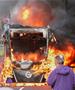 Хаос во Белфаст, маж се обиде да му отсече глава на човек - Маск ги повика луѓето да излезат на улица и да протестираат против мигрантите!