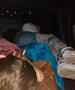 Ужас во Струга: Мајка си ги оставила двете деца да спијат во автомобилот, додека била на работа 