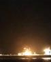 Гори саудиски танкер полн со нафта, погоден е со ракета