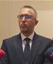 Речиси еднакво застапени во избирачкиот список, но жените гласаат помалку од мажите, главно во малите општини  