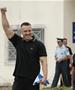 Политички земјотрес во Грција: Излезе од затвор истакнат неонацист и најави враќање во политиката (ВИДЕО)