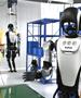 Кинезите ги тренираат роботите за домашни работи и плата од 900 долари- перат садови и редат алишта (ВИДЕО)