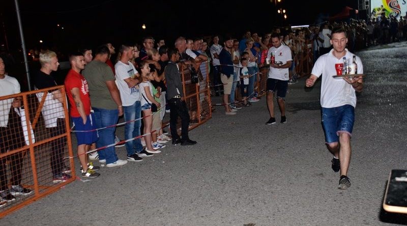Обновена трката на келнери во Гевгелија