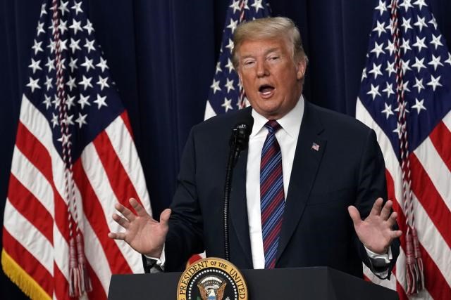 Трамп и Ким Кардашијан разговараа за реформите во затворскиот систем (фото)