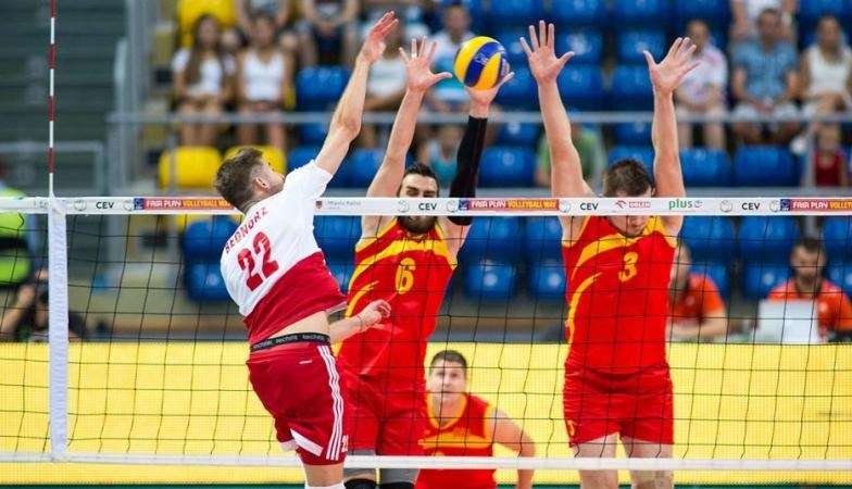 Македонските одбојкари поразени од Летонија