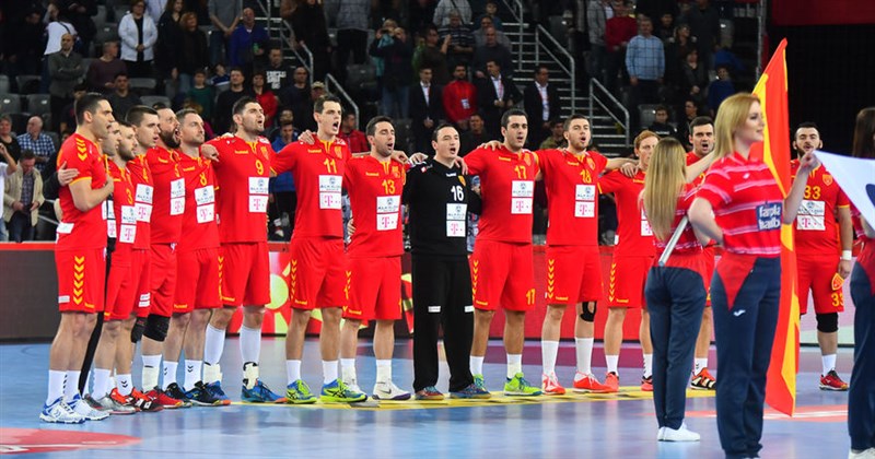 Бараж за СП во 2019, Македонија домаќин на незгодната Романија