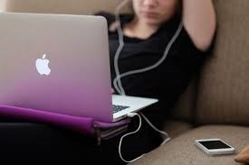 Децата користат Интернет, да се едуцираат за безбедно користење