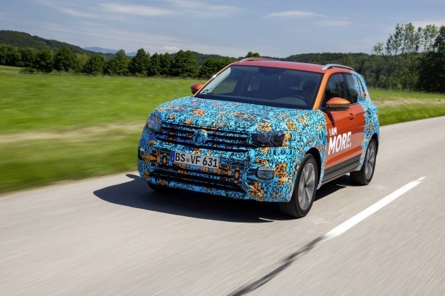 Доаѓа новиот , зголемен VW Polo (ФОТО+ВИДЕО)