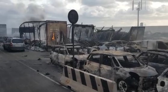 Видео: Во пожар уништени стотина масерати возила