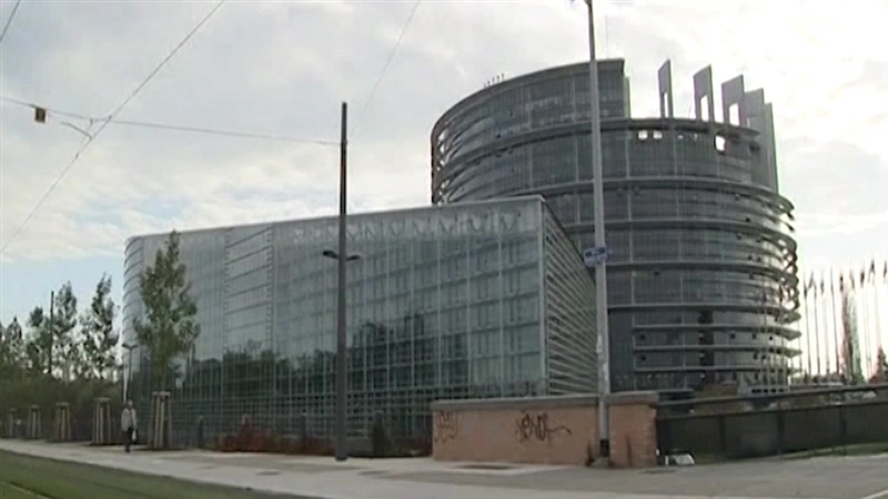 Социјадемократите во ЕП бараат екстрадиција на Груевски