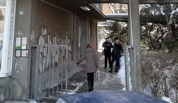 Монструозно убиство во соседството – го избодел со нож зашто немал што да прави 