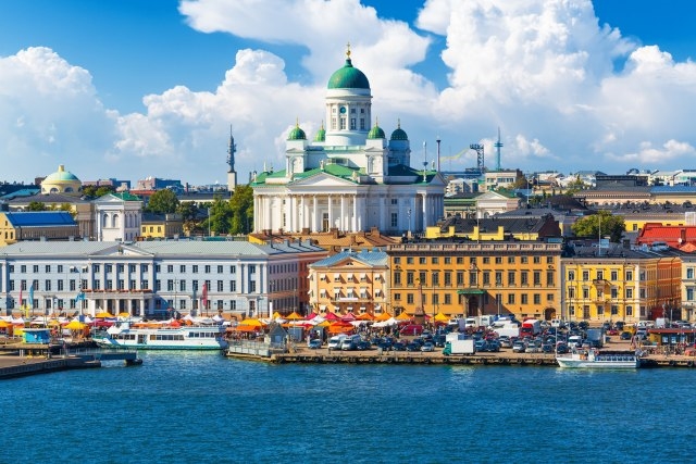Најсреќната земја во светот бара 150.000 работници