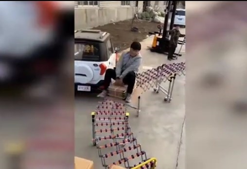 Видео: Подвижна лента за товарање пакети!!