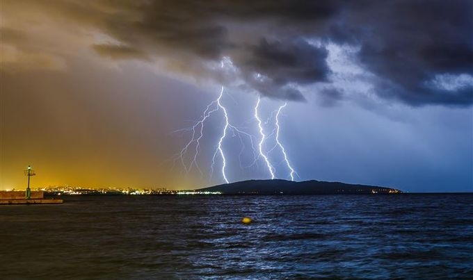Гром уби маж во Словенија