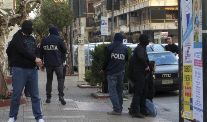 Во Италија уапсен брачен пар од Црна Гора, ограбувале бутици и златари
