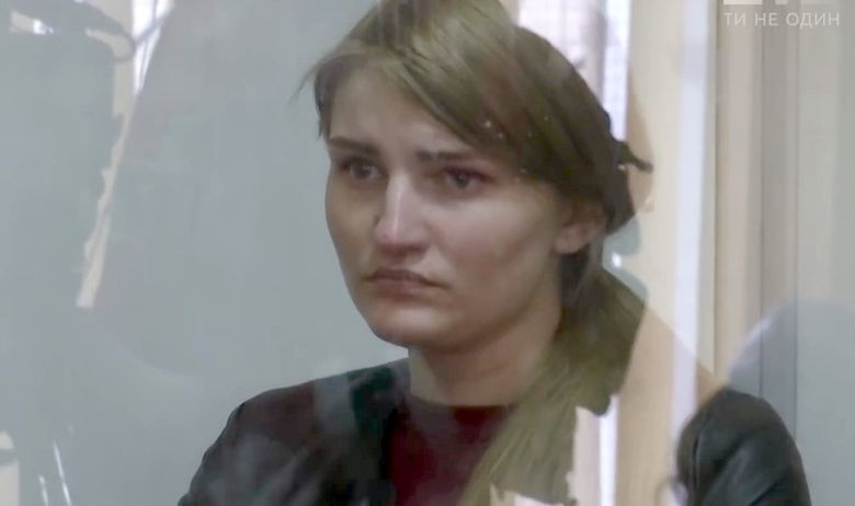 Мајката од пеколот се смее на суд , децата јаделе ѕидови и сопствениот измет (ВИДЕО)